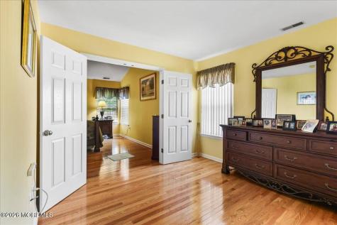 5 Yardley Manor Drive Matawan NJ 07747