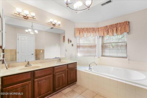 5 Yardley Manor Drive Matawan NJ 07747