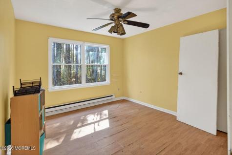 127 E Lakeside Drive E Forked River NJ 08731