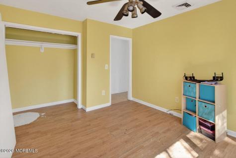 127 E Lakeside Drive E Forked River NJ 08731