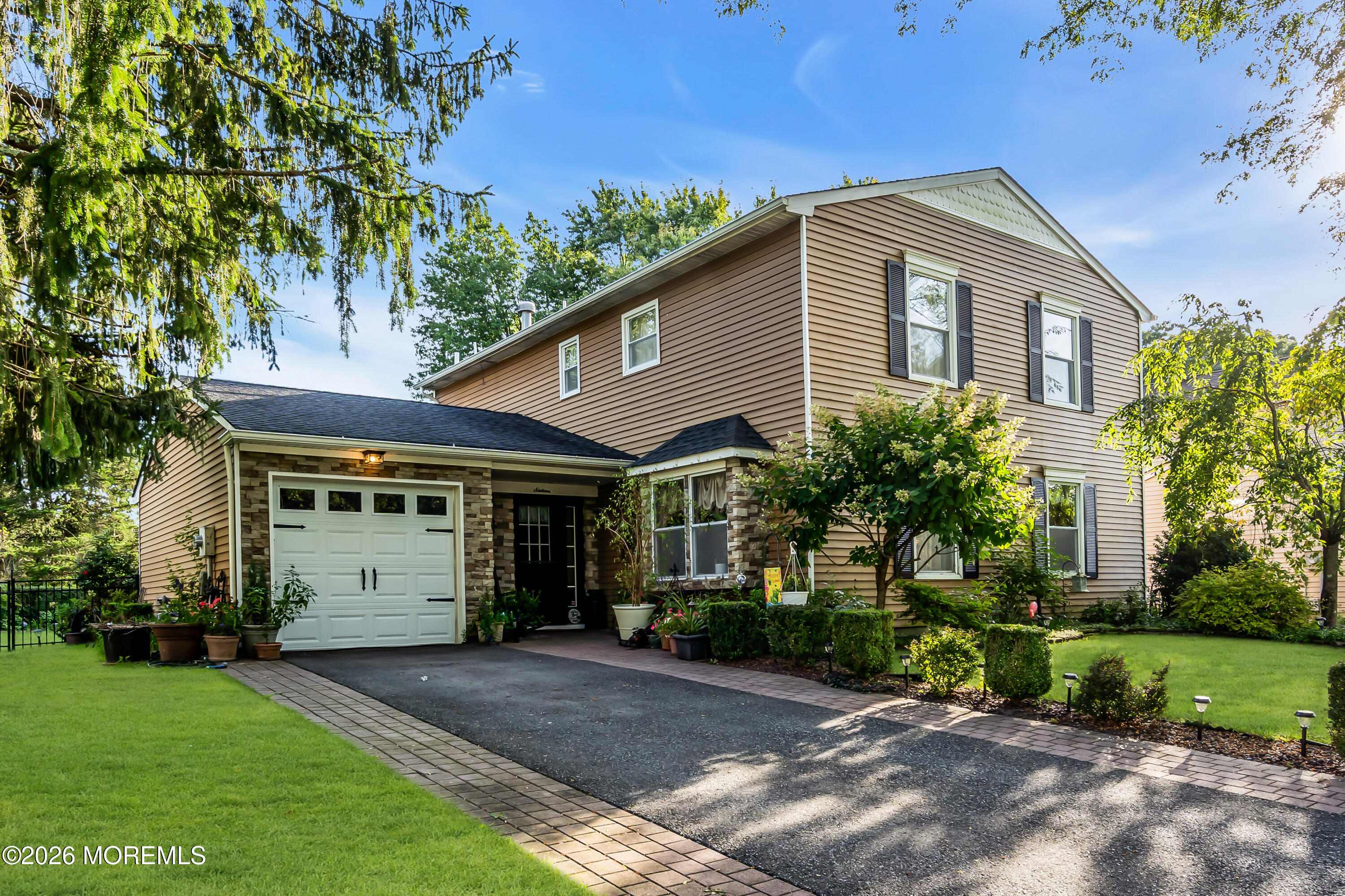 16 Hearth Court Howell NJ 07731