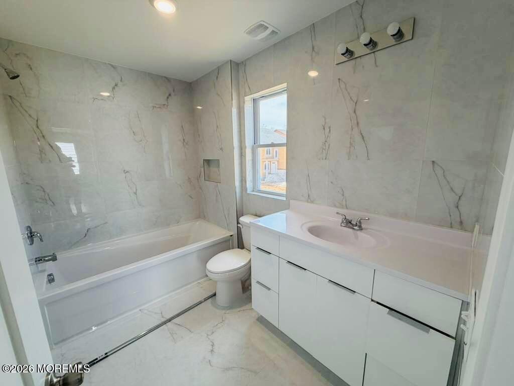 10 Farry Street Lakewood NJ 08701