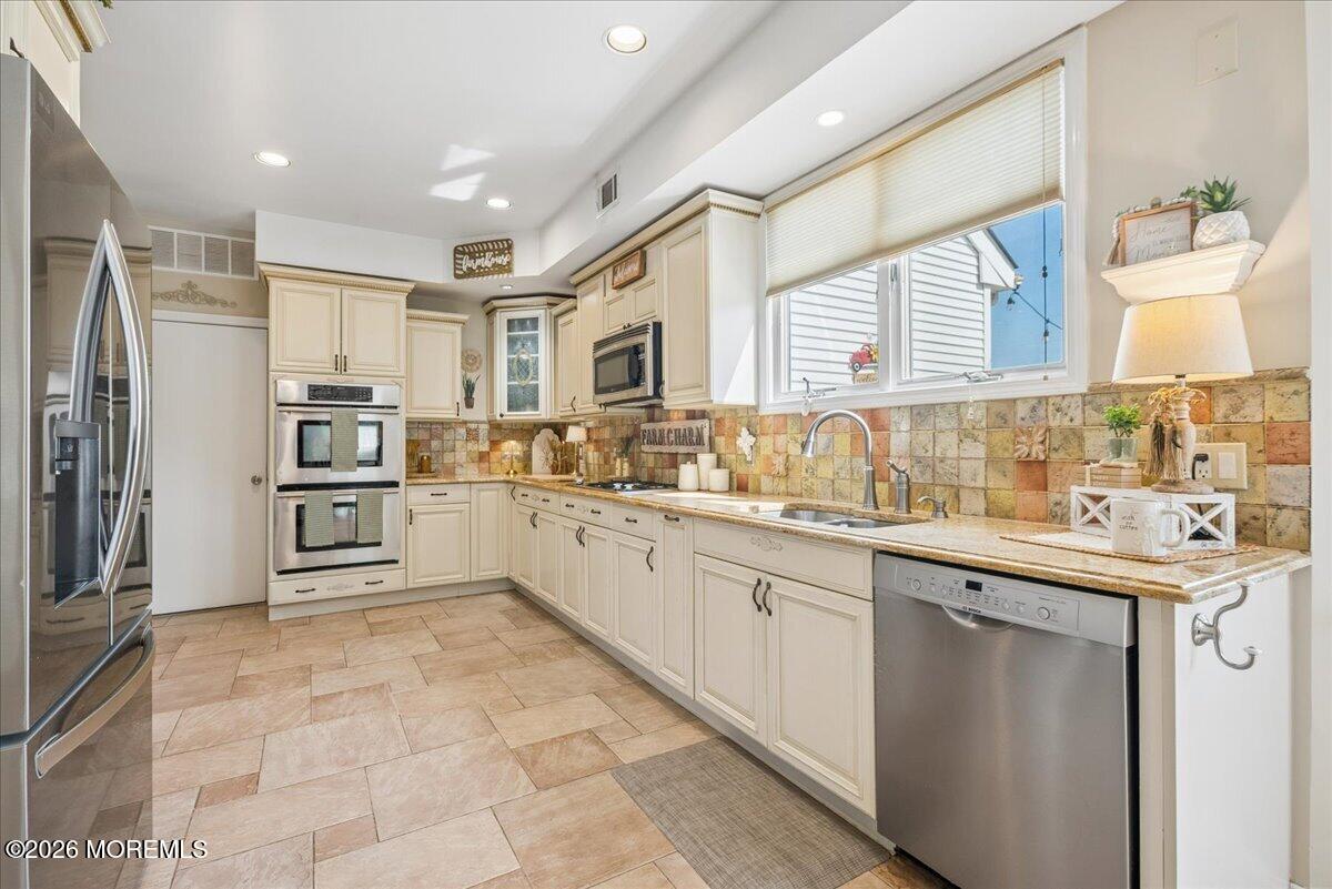 6 Bray Hollow Court Freehold NJ 07728