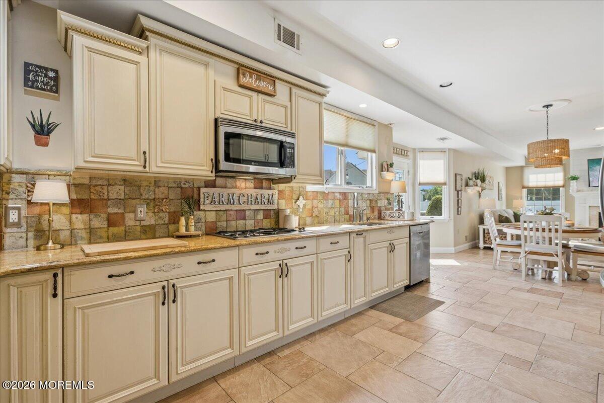 6 Bray Hollow Court Freehold NJ 07728