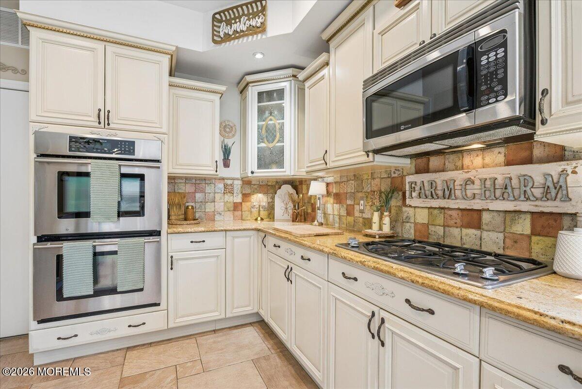 6 Bray Hollow Court Freehold NJ 07728