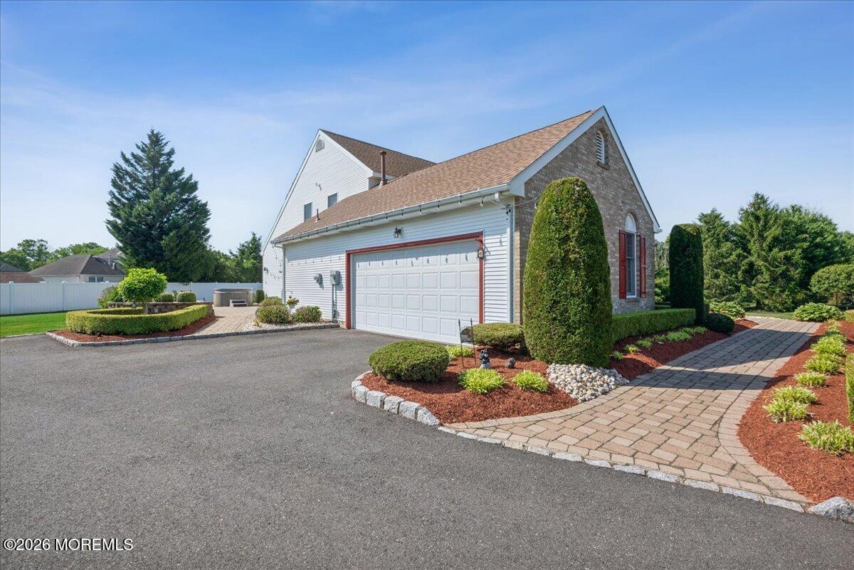6 Bray Hollow Court Freehold NJ 07728