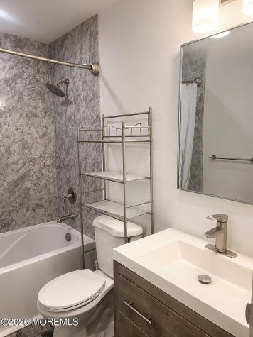 219 Buckingham Court Lakewood NJ 08701