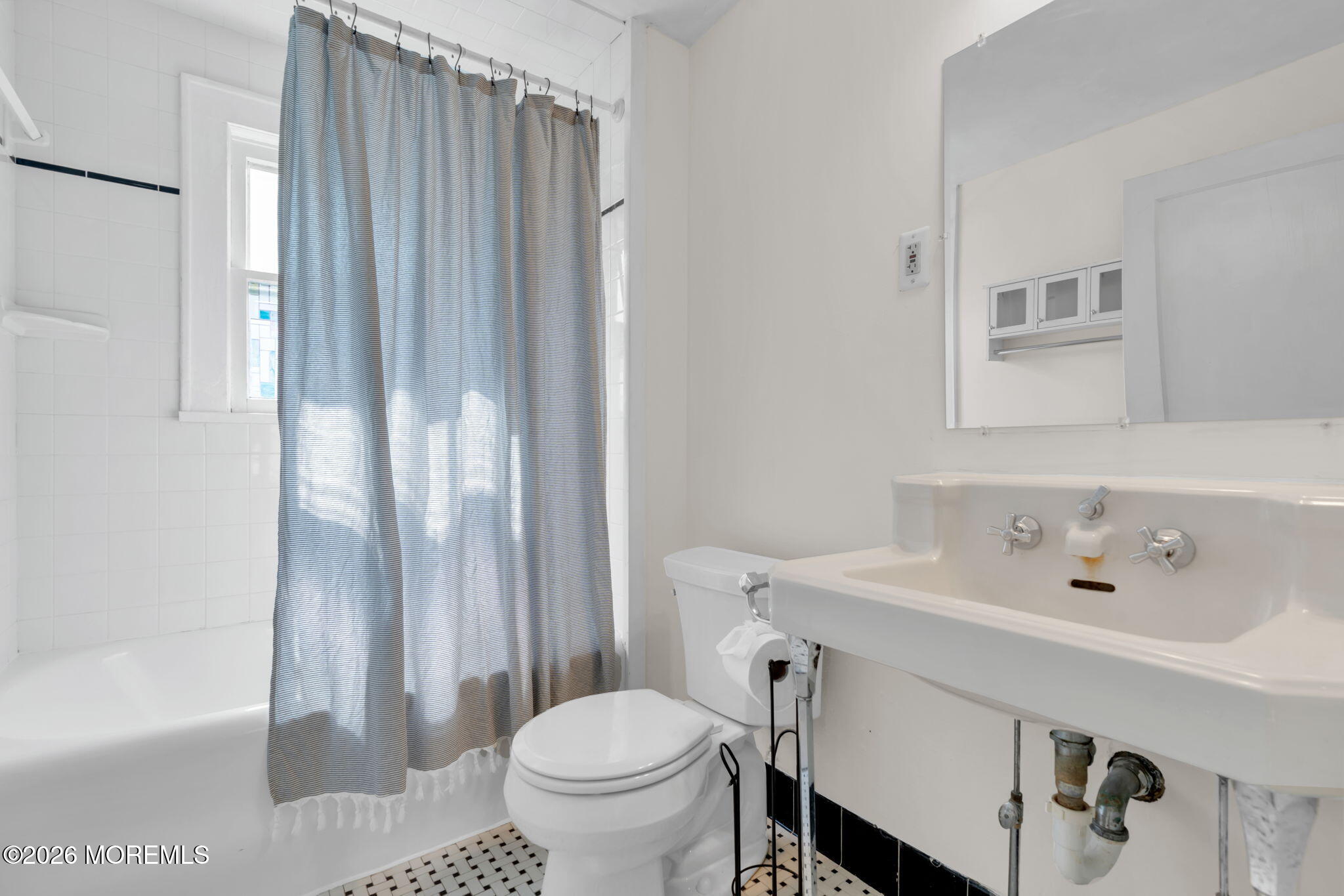103 Mclaren Street Red Bank NJ 07701