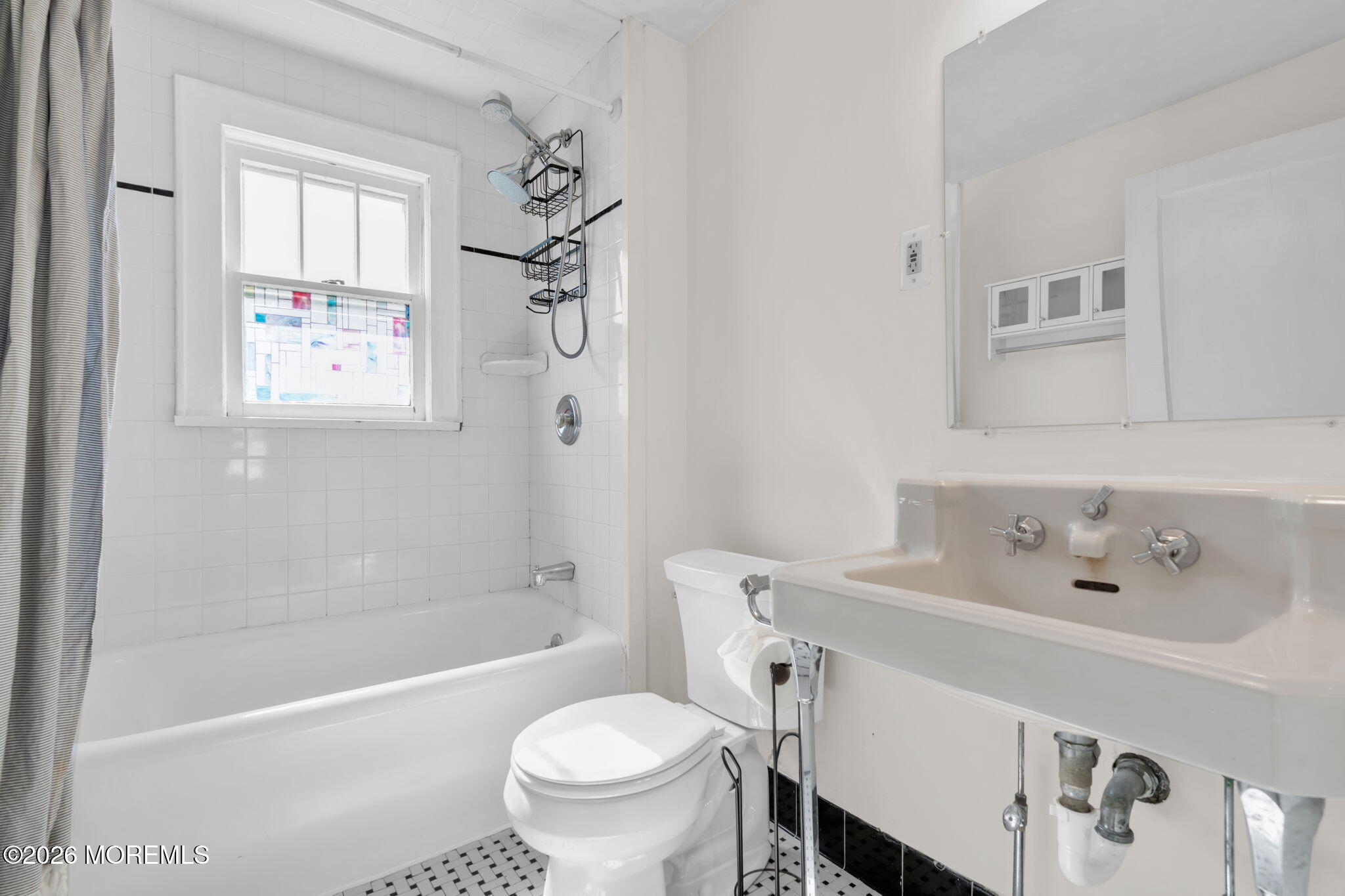 103 Mclaren Street Red Bank NJ 07701