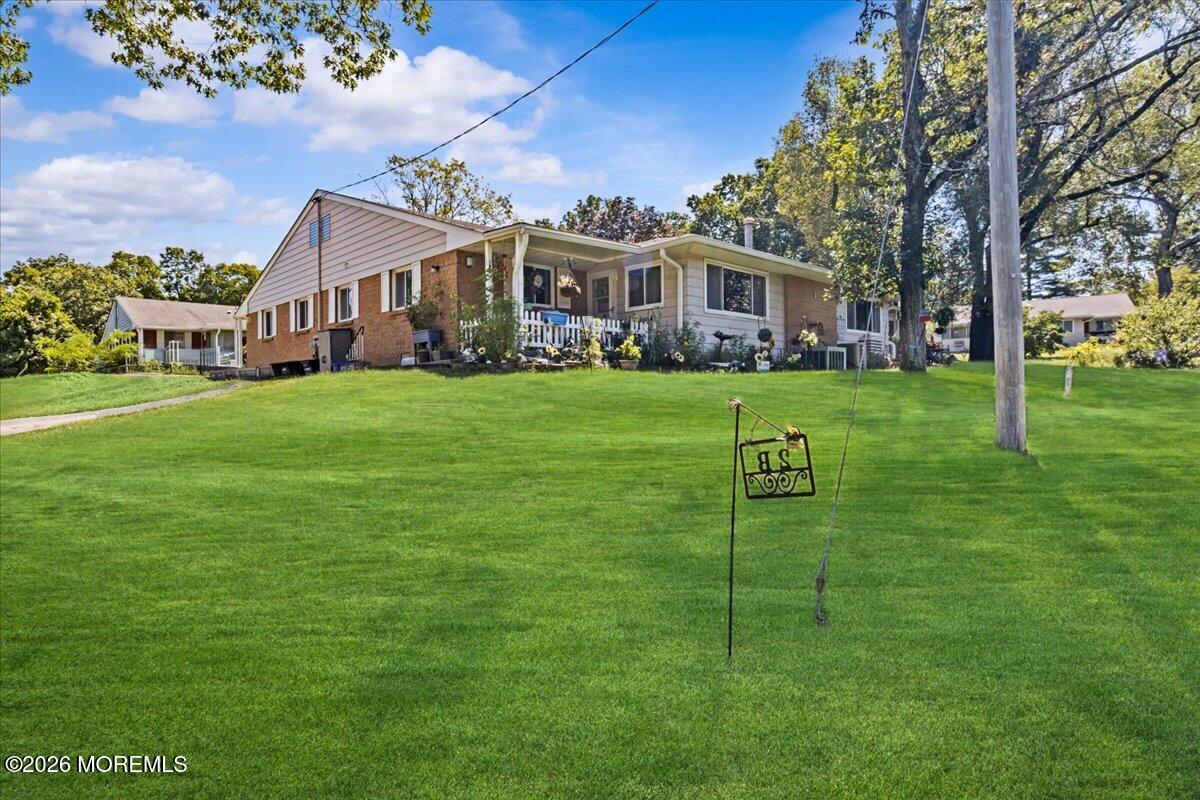 2 Flamingo Terrace Manchester NJ 08759