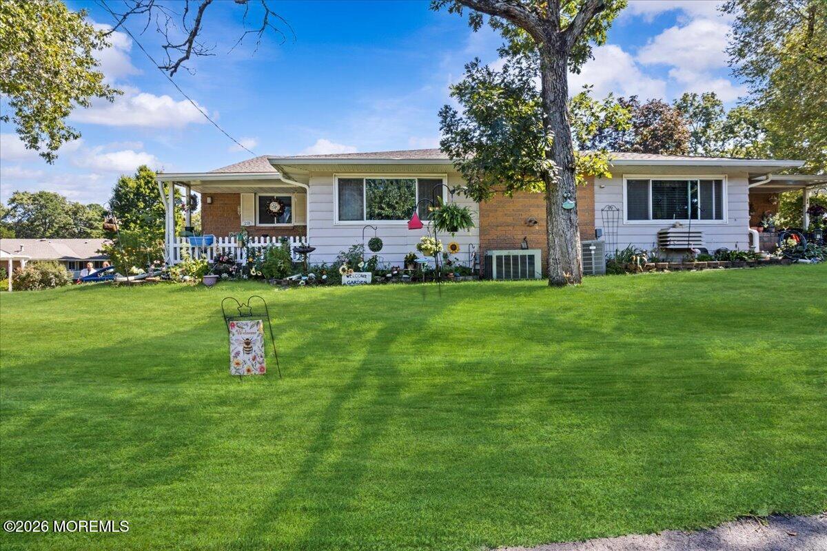 2 Flamingo Terrace Manchester NJ 08759