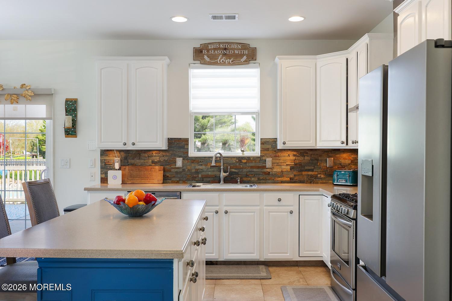 5 Denise Drive Allentown NJ 08501