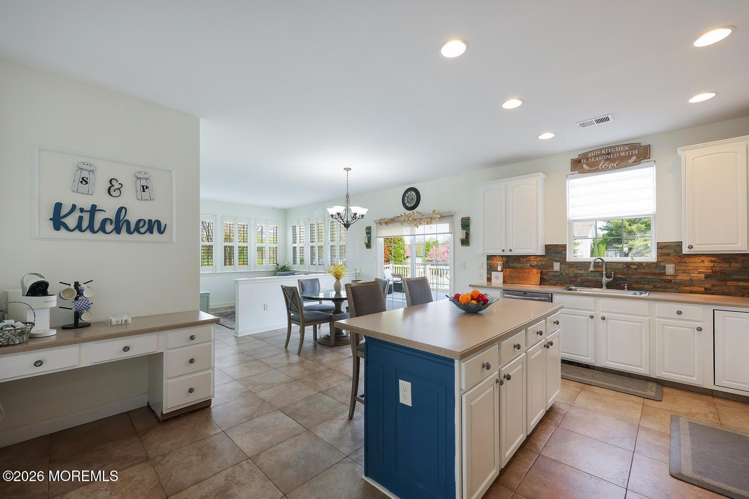 5 Denise Drive Allentown NJ 08501