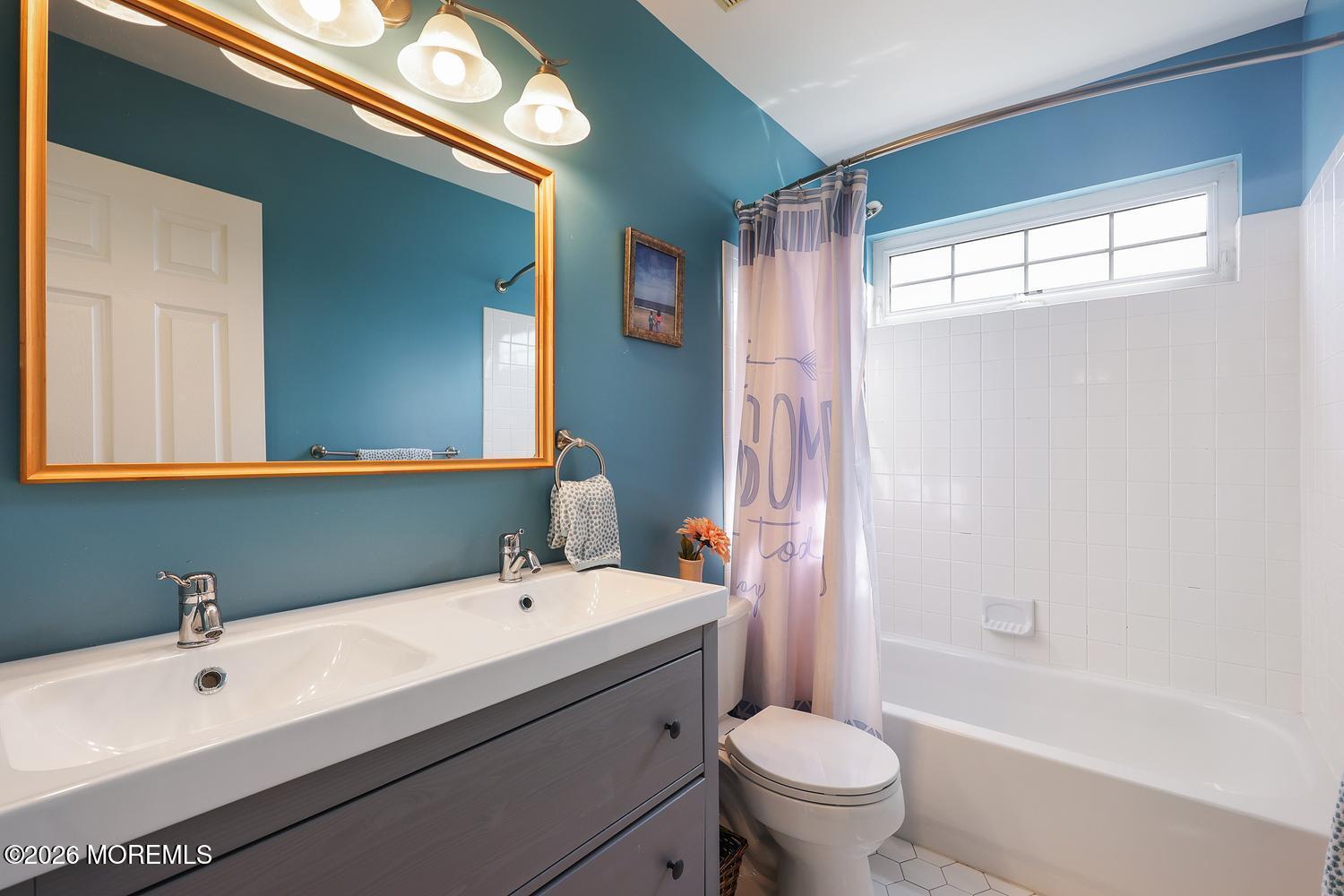 5 Denise Drive Allentown NJ 08501