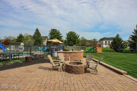 5 Denise Drive Allentown NJ 08501