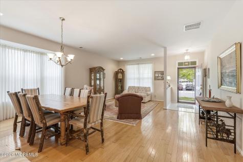 39 Newport Street Barnegat NJ 08005