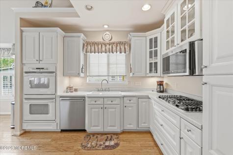 39 Newport Street Barnegat NJ 08005