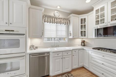 39 Newport Street Barnegat NJ 08005