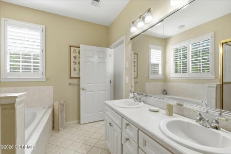 39 Newport Street Barnegat NJ 08005