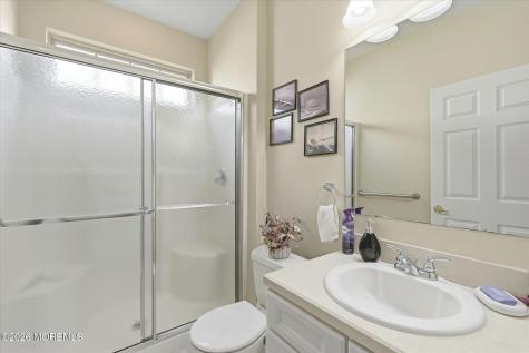 39 Newport Street Barnegat NJ 08005