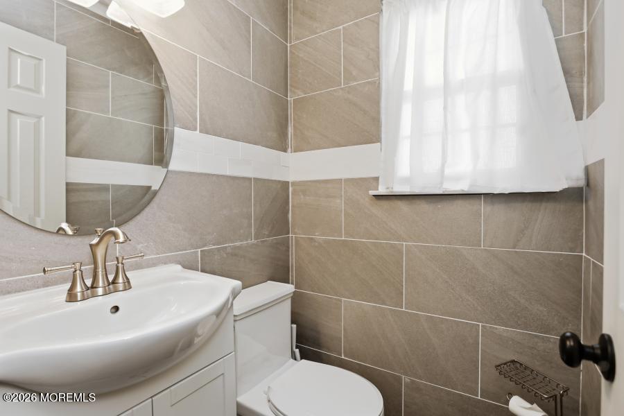 16 Starlight Road Howell NJ 07731