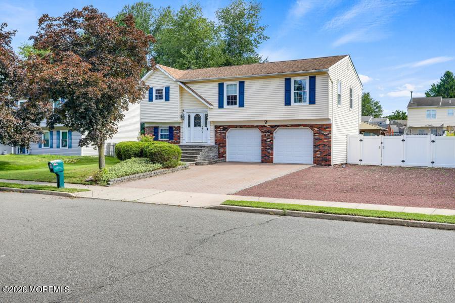 16 Starlight Road Howell NJ 07731