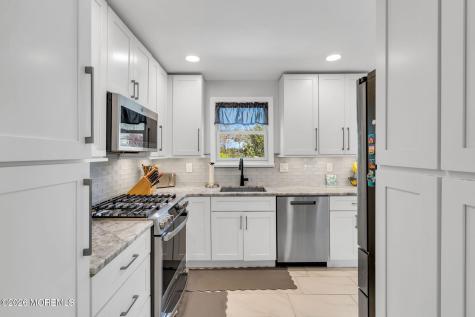 6 Tulip Court Jackson NJ 08527