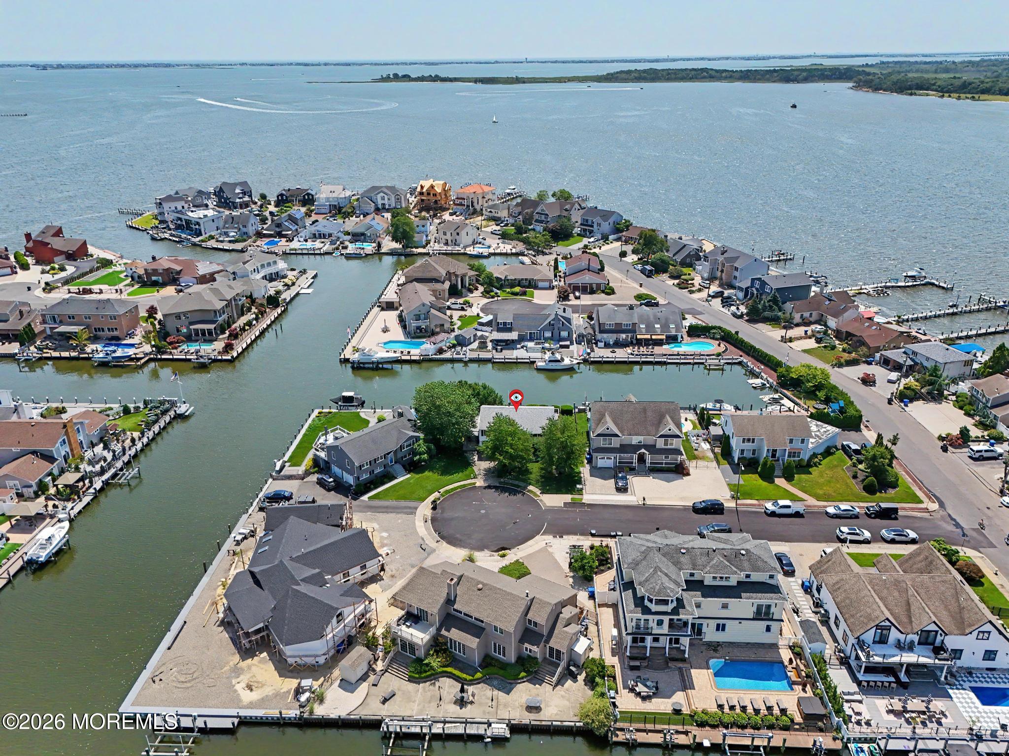 33 Freeman Court Toms River NJ 08753
