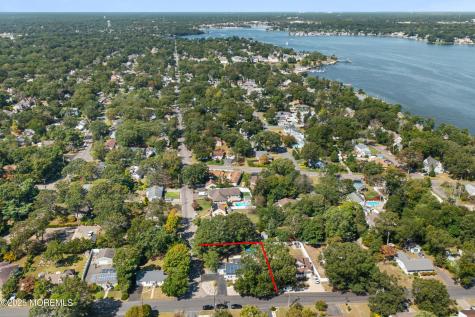 315 Tudor Avenue Pine Beach NJ 08741