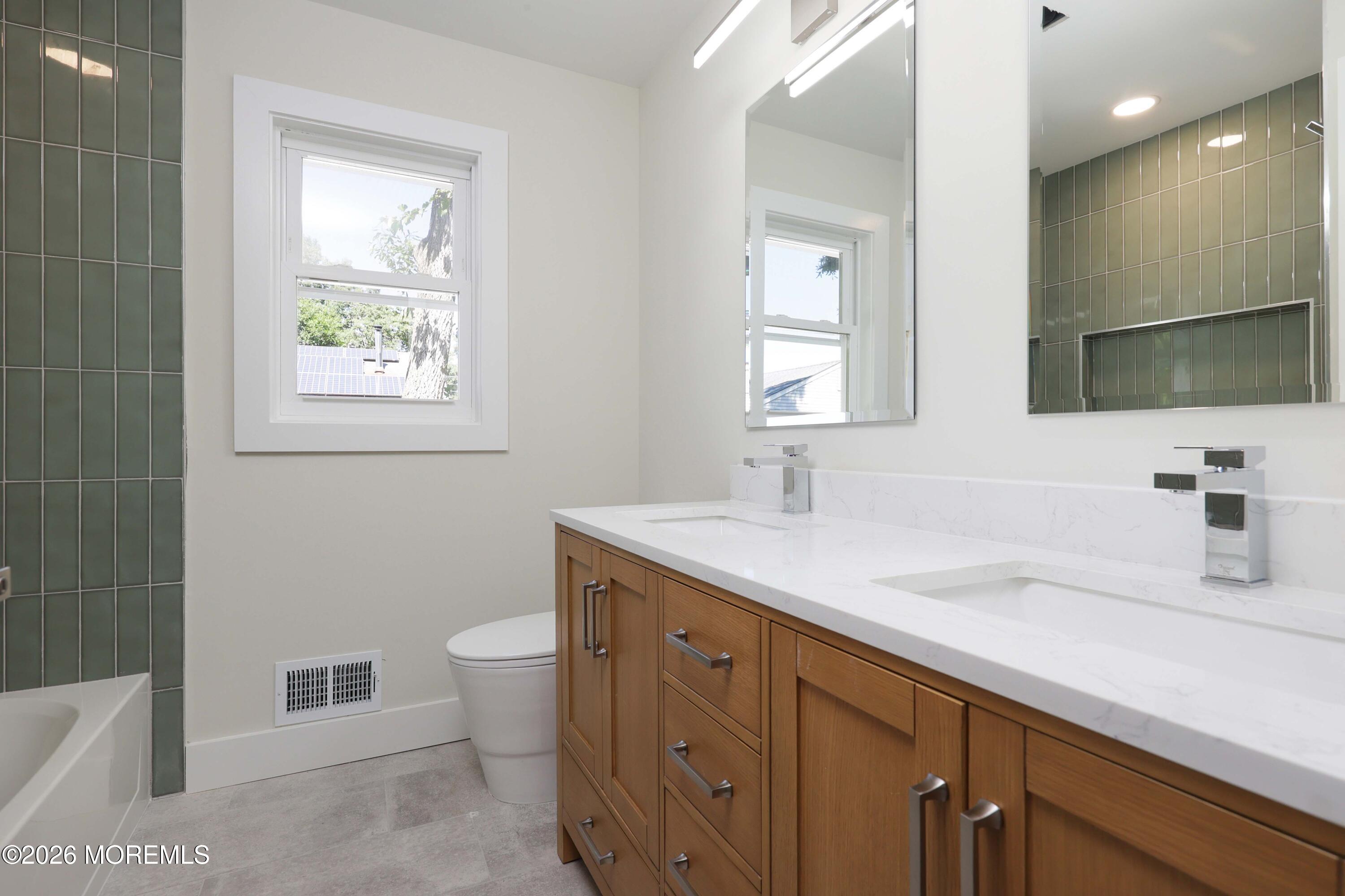 15 Walnut Street Beachwood NJ 08722
