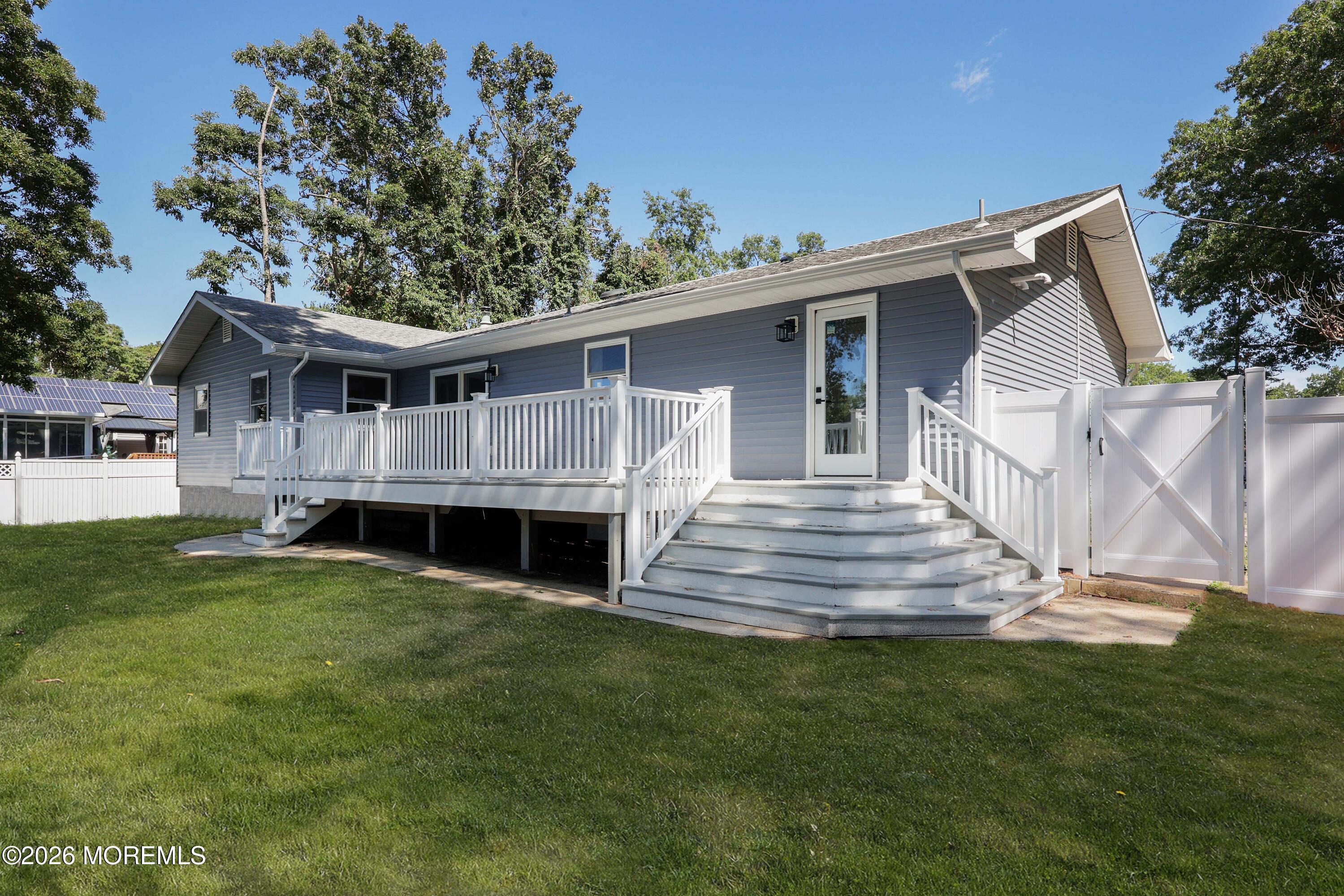 15 Walnut Street Beachwood NJ 08722
