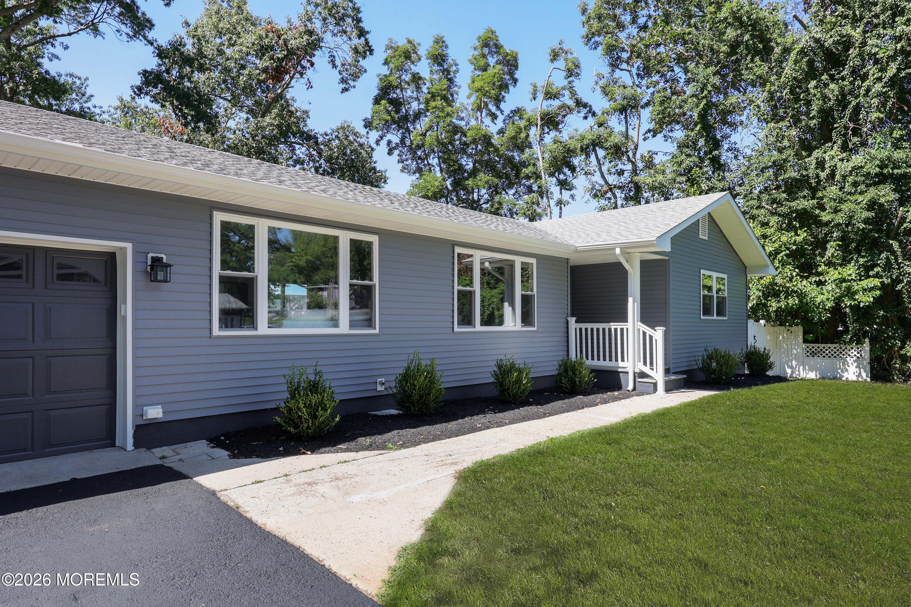 15 Walnut Street Beachwood NJ 08722