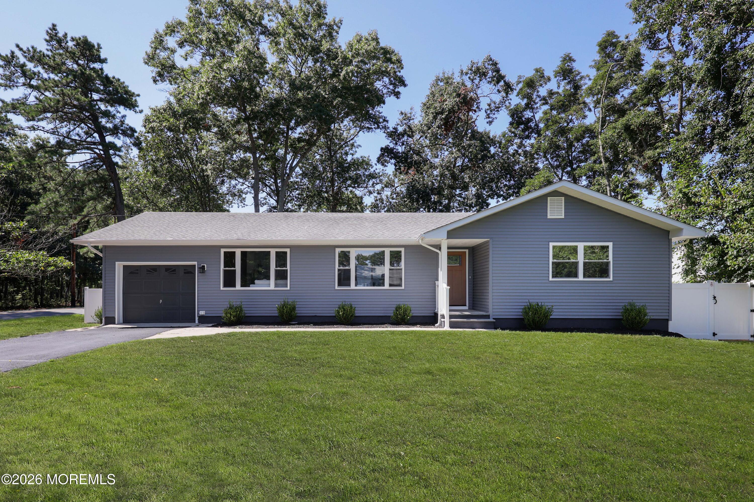 15 Walnut Street Beachwood NJ 08722