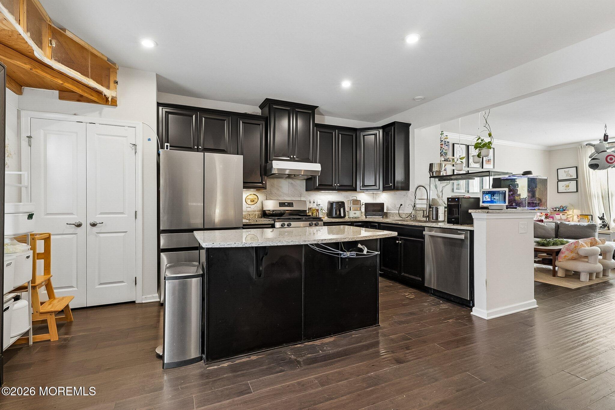 708 Bayside Court South Amboy NJ 08879