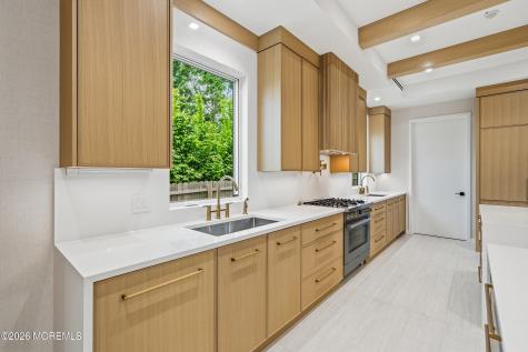 284 Norgrove Place Long Branch NJ 07740