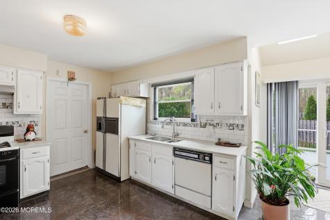 40 La Valencia Road Old Bridge NJ 08857