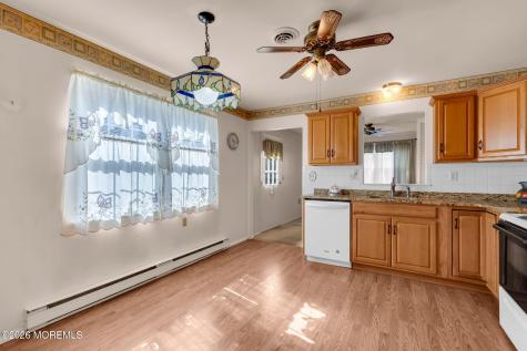 18 Leighton Lane Manchester NJ 08759