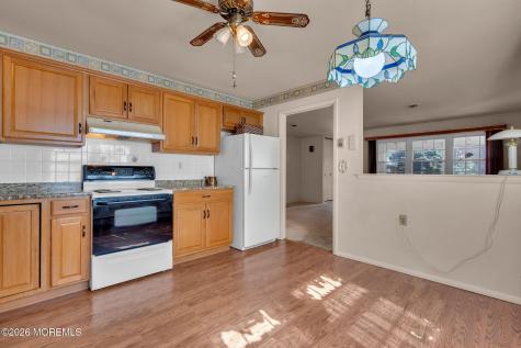 18 Leighton Lane Manchester NJ 08759