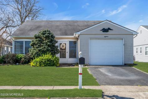 18 Leighton Lane Manchester NJ 08759