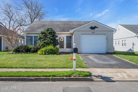 18 Leighton Lane Manchester NJ 08759