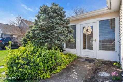 18 Leighton Lane Manchester NJ 08759