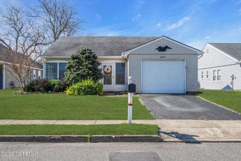 18 Leighton Lane Manchester NJ 08759