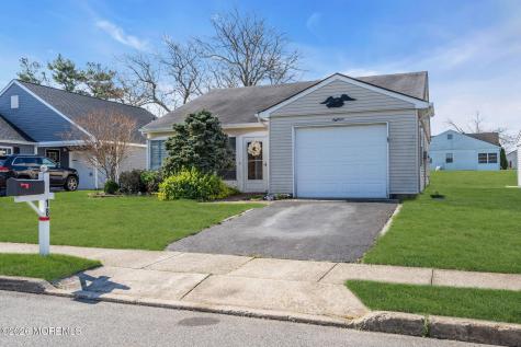 18 Leighton Lane Manchester NJ 08759
