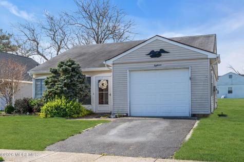 18 Leighton Lane Manchester NJ 08759