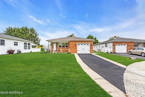 8 Rio Court Toms River NJ 08757
