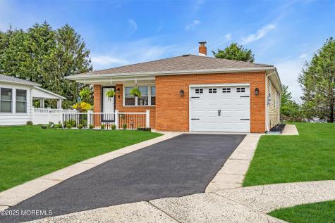 8 Rio Court Toms River NJ 08757
