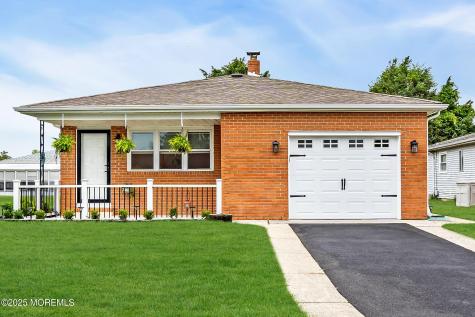 8 Rio Court Toms River NJ 08757