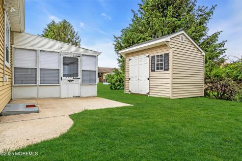 8 Rio Court Toms River NJ 08757