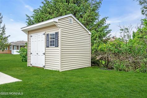 8 Rio Court Toms River NJ 08757