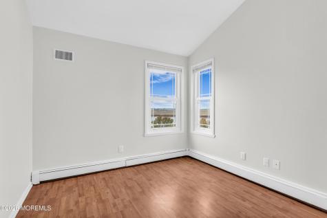 80 Major Drive Sayreville NJ 08872